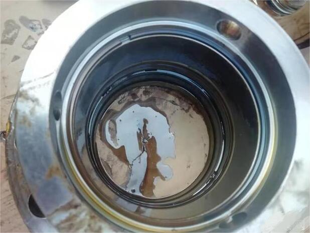 如何避免自卸車(chē)液壓油缸漏油